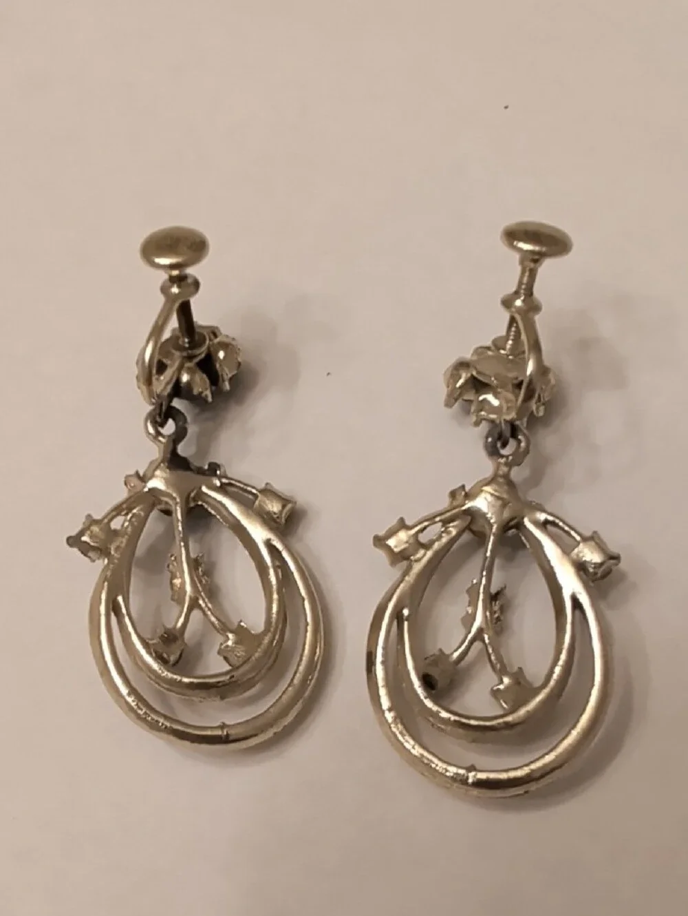 Vintage Silver-Tone Teardrop Screw Back Earrings with Emerald Green Rhinestones